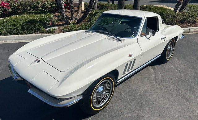 1965_White_Corvette_Big_Tank_350_hp_AC